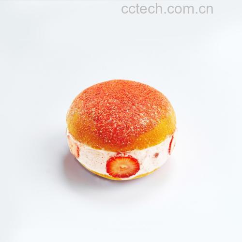 奶油草莓甜甜圈成品展示