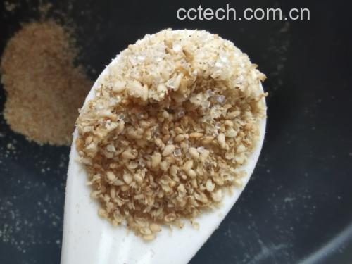 糖浆熬制与香芋裹糖过程
