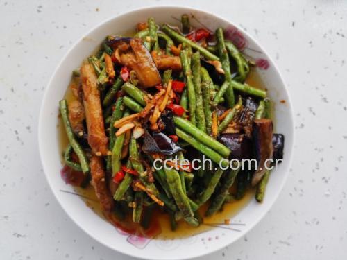 茄子炒四季豆成品图