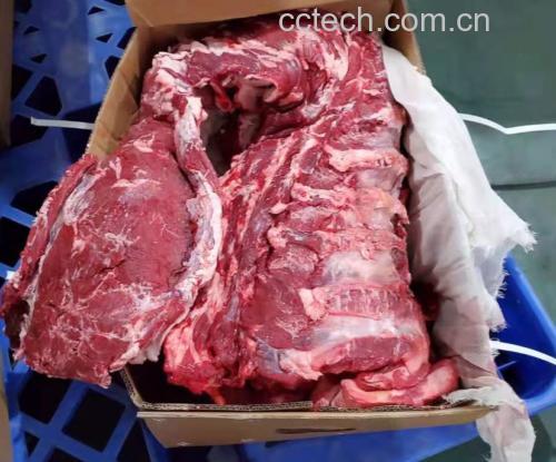 新鲜土豆与牛肉的搭配图
