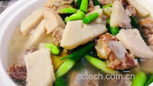 芋头萝卜排骨汤成品图