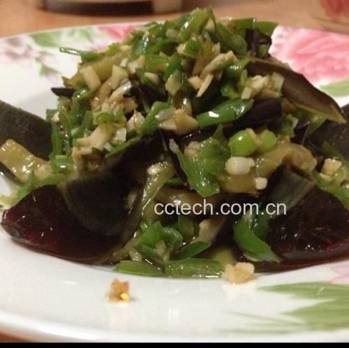 线椒茄子擂皮蛋与米饭搭配图