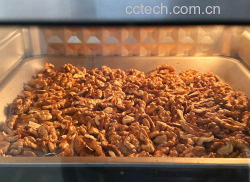 野生核桃用于烘焙的美食展示