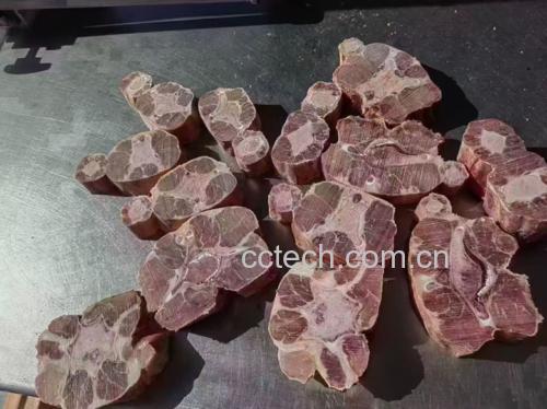 黑玛卡炖牛尾成品图