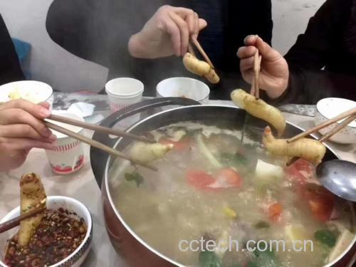 喉咙发痒示意图