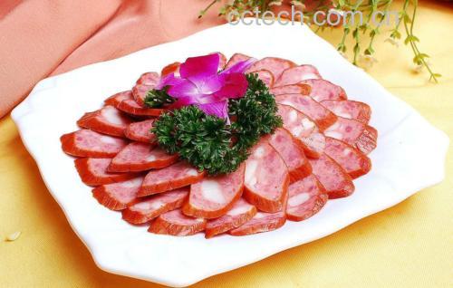 菜花与香肠翻炒过程图