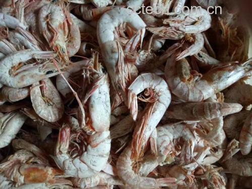 圆椒与虾仁的食材处理图
