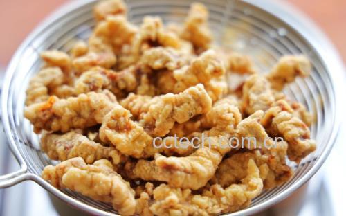平菇炒小酥肉成品图
