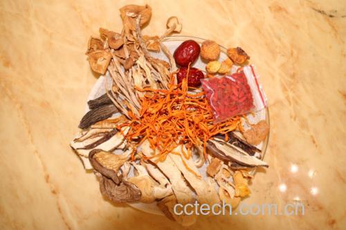 金针菇与平菇用途对比图