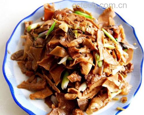 干竹笋炒腊肉成品图