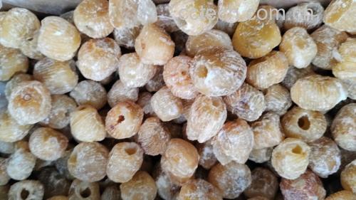 茉莉青提糖果在硅胶模具中冷却成型