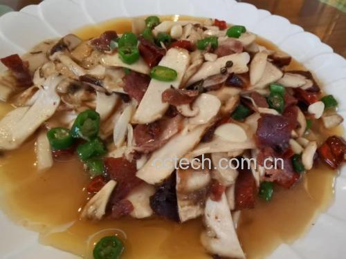 松茸炒牛肉成品图