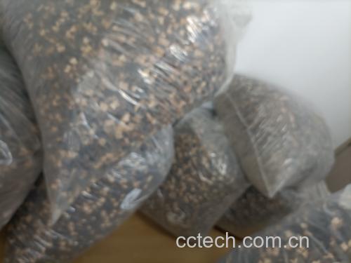 羊肚菌干品与配料搭配展示
