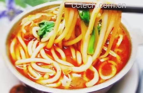 红扁豆制作的豆泥汤