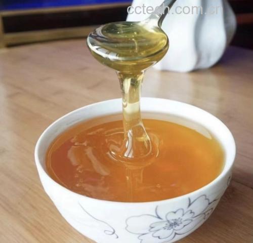 蜂蜜水与土豆营养成分对比图