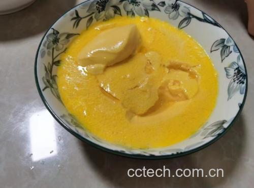 牛奶鸡蛋布丁成品图