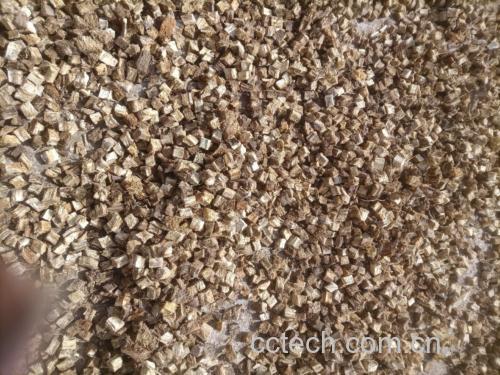 葛根大豆蔓越莓协同作用机制示意图