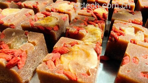 红糖与生姜熬制的传统饮品