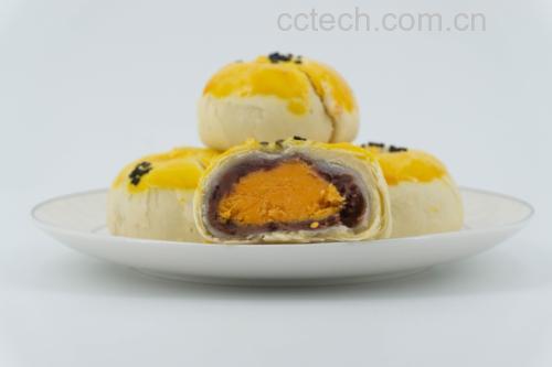 红葡萄柚油蛋糕成品图
