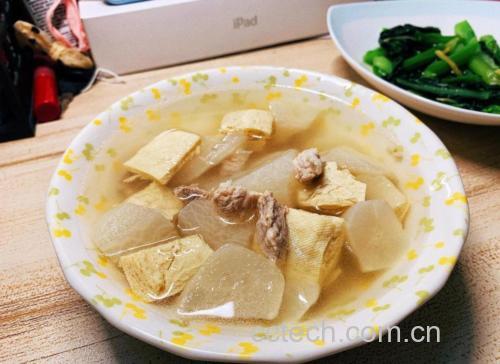 萝卜豆腐汤好吃吗？一道营养又下饭的家常美味，做法详解！